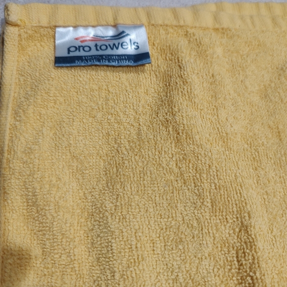 Stanley Cup playoff official Boston Bruins 2019 Playoff Rally Yellow rally towel - Picture 5 of 11